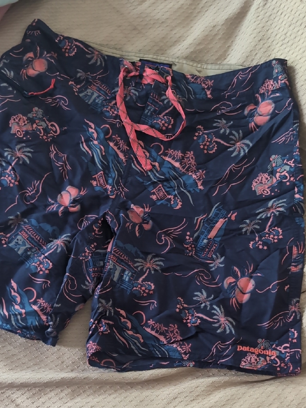 Patagonia Swim Shorts Mens Board Shorts Unlined 35 / Medium / Large Swim Suit